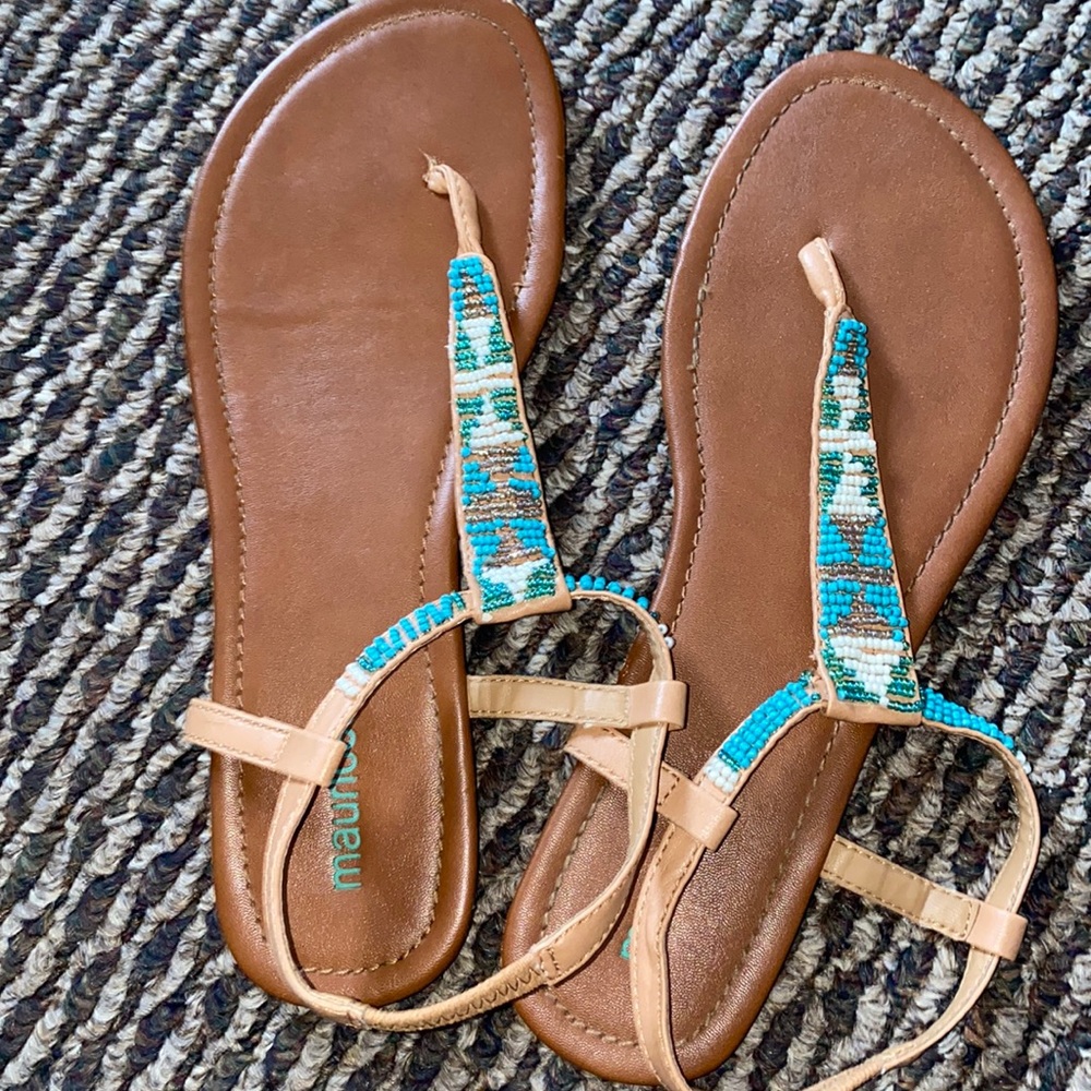 Maurices beaded turquoise sandals size 8
